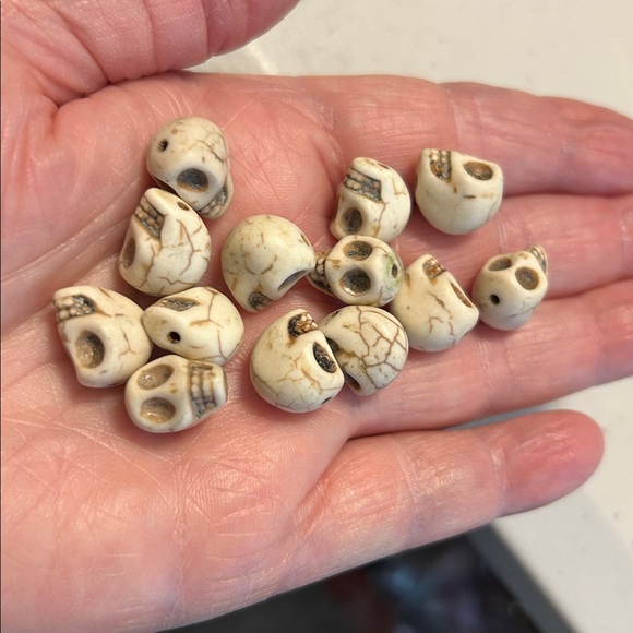 Skull Beads - Picture 7 of 8